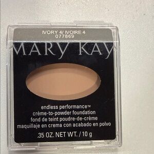 Mary Kay Crème-to-Powder Foundation - Ivory 4